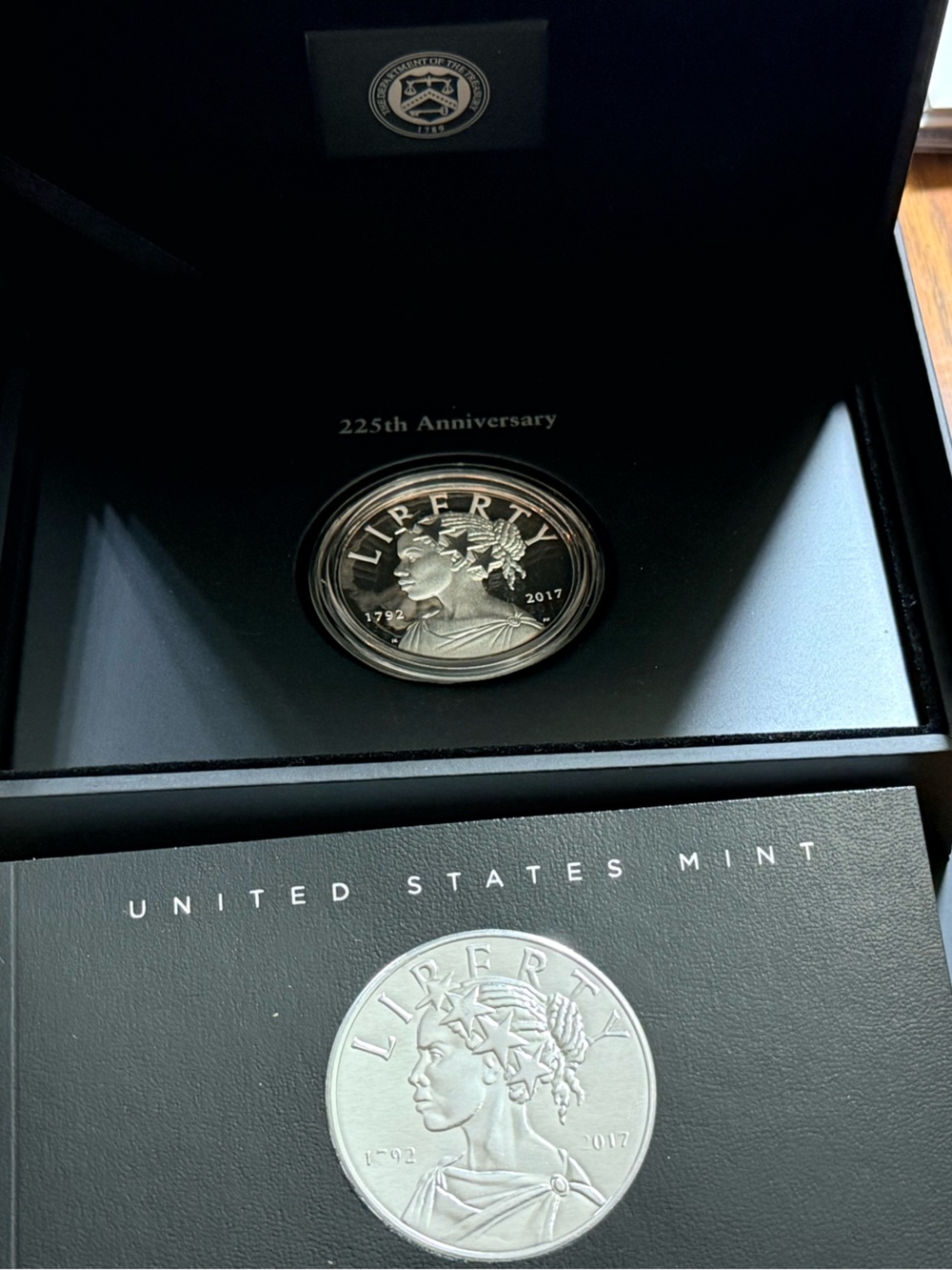 2017 P American Liberty Medal. .999 Fine Silver 1-ounce. U.S.Mint Philadelphia
